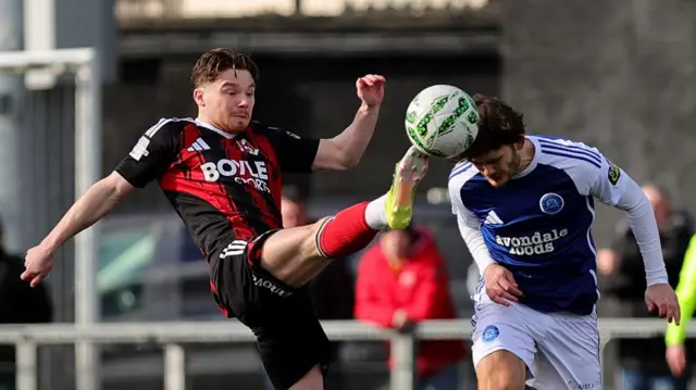 Glenavon v Crusaders action