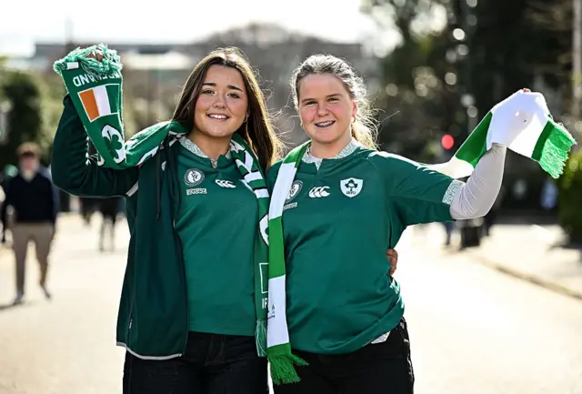 Ireland fans ahead of the game