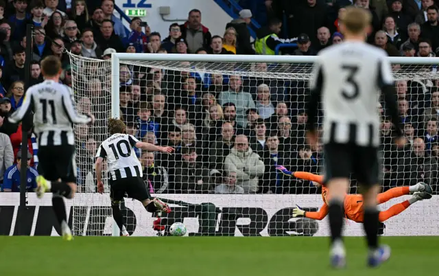 Gordon opens the scoring for Newcastle