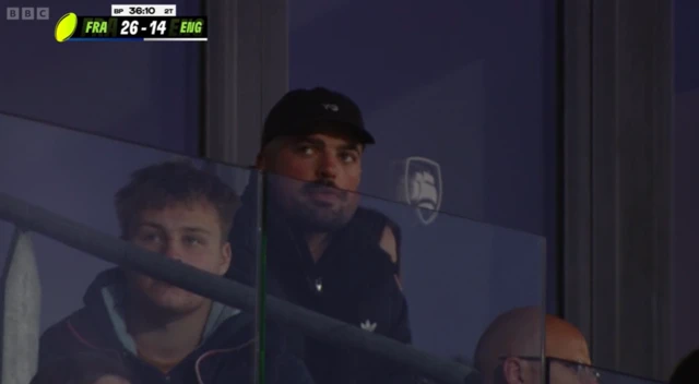 Grégory Alldritt in the crowd