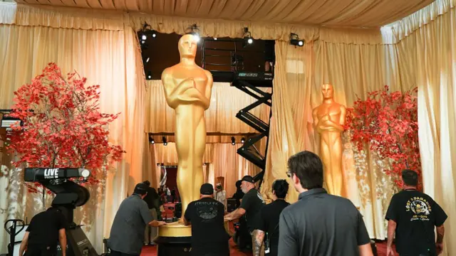 Oscars red carpet prep