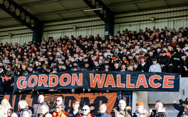 Dundee United fans remember Gordon Wallace