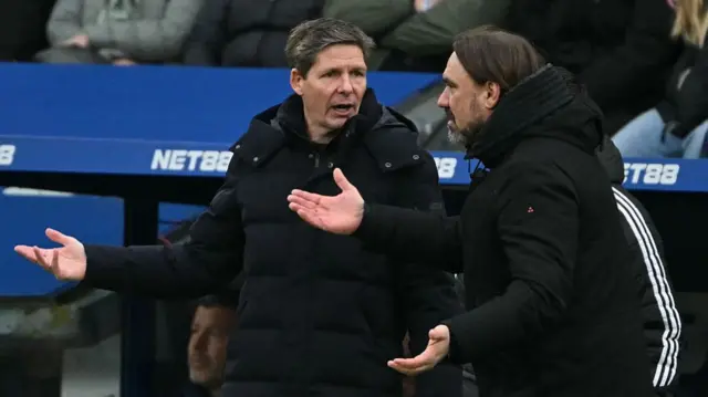 Oliver Glasner and Daniel Farke interact