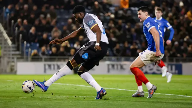 Patrick Agyemang shoots for Derby