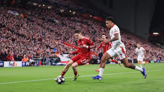 Florian Wirtz in action against Galatasaray