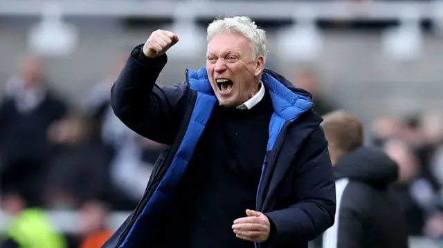 David Moyes punches the air