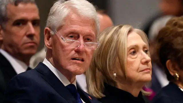 Bill and Hillary Clinton side by side