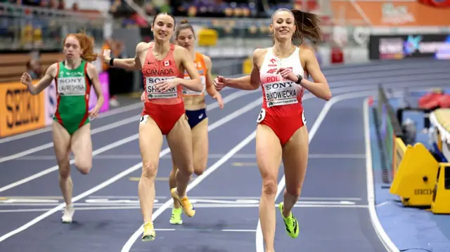 Natalia Bukowiecka crosses the line