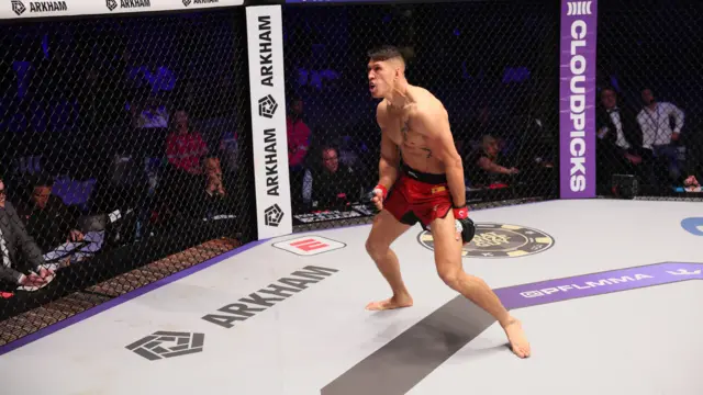 Gino van Steenis celebrates victory