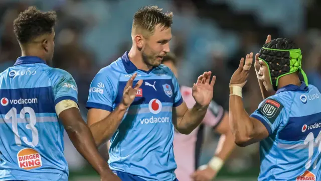 David Kriel of the Vodacom Bulls celebrates with Kurt-Lee Arendse after scoring his try