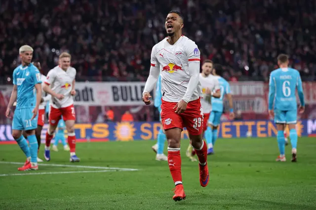 Leipzig's German defender Benjamin Henrichs celebrates scoring the 5-0 goal