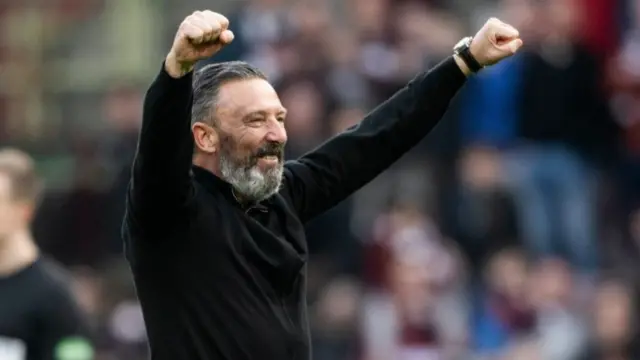 Hearts head coach Derek McInnes