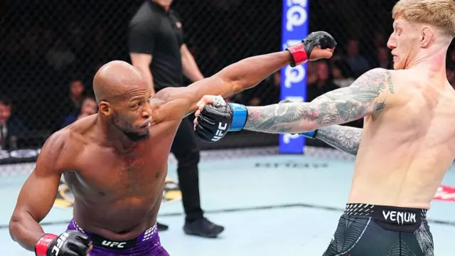Michael Page punches Sam Patterson