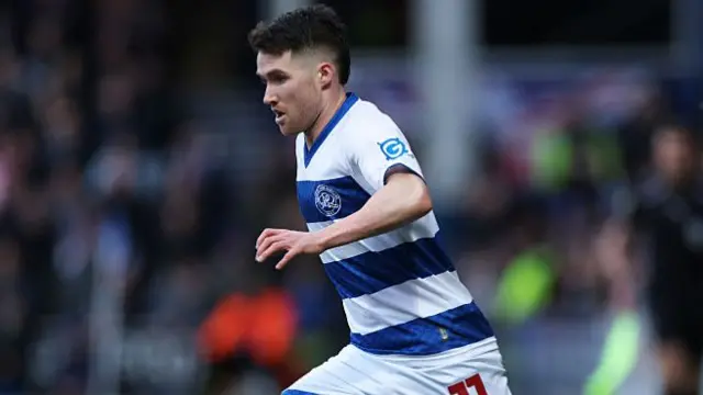 QPR's Paul Smyth running with the ball