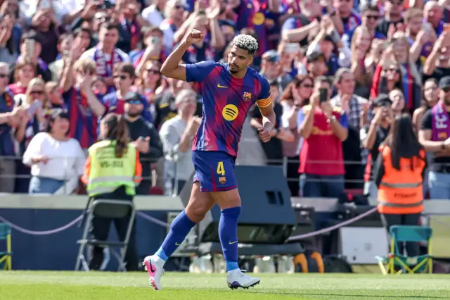 : Ronald Araujo of FC Barcelona celebrates 1-0
