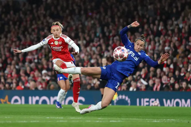 Chloe Kelly scores Arsenal's second goal against Chelsea