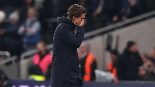 Thomas Frank looks dejected