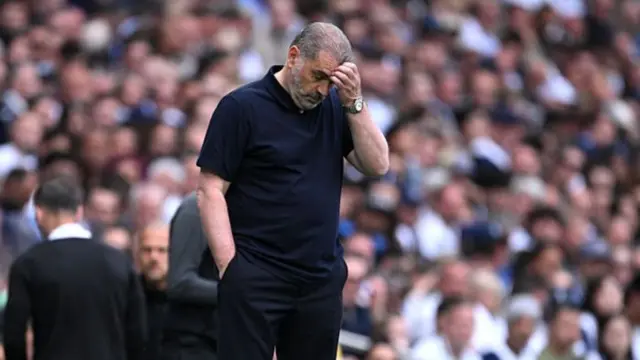Ange Postecoglou looks dejected