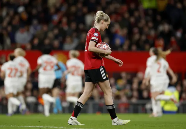 Turner carries the ball back to kick off