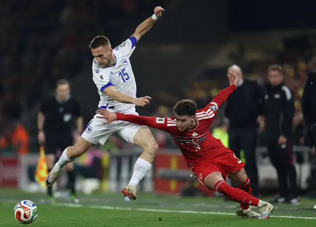 Williams battles against his opposing man