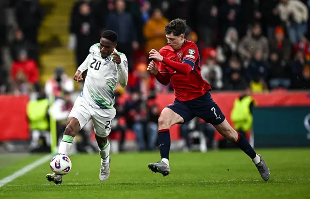 Ogbene and Krejci duel for the ball