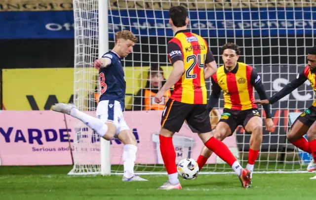 Jamie Lindsay scores for Ross County