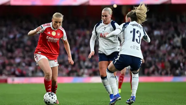 Smilla Holmberg is challenged by Matilda Vinberg