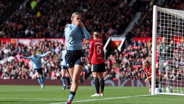 Kerstin Casparij of Manchester City celebrates