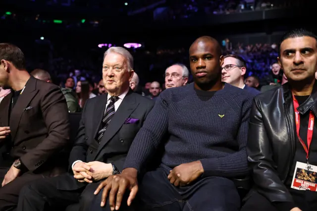 Daniel Dubois sits next to Frank Warren