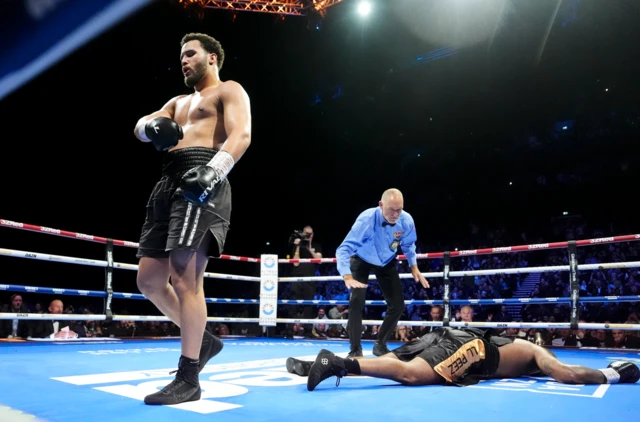 Moses Itauma celenbrates with Jermaine Franklin on the canvas