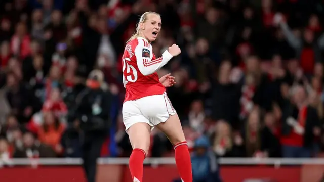 Stina Blackstenius of Arsenal celebrates