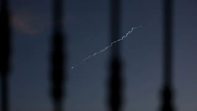 missile traces launched from Yemen at Israel sighted in the sky over Hebron, West Bank. Photo: March 28, 2026.