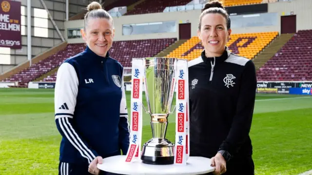 Glasgow City head coach Leanne Ross and Rangers' Leanne Crichton