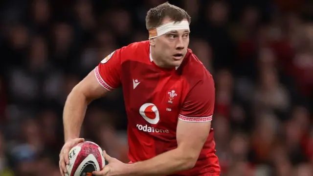Wales lock Ben Carter
