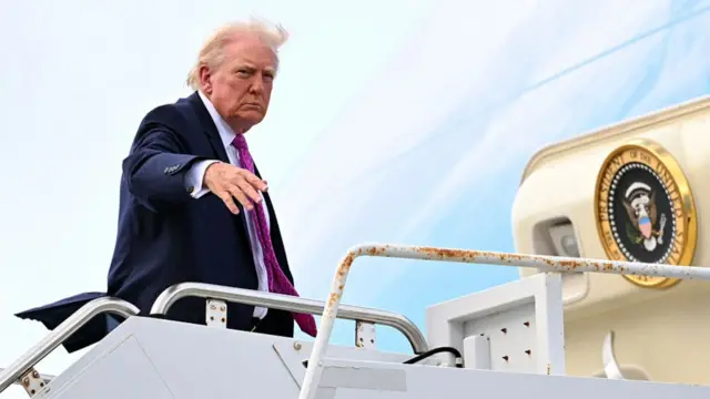 Donald Trump boards Air Force One