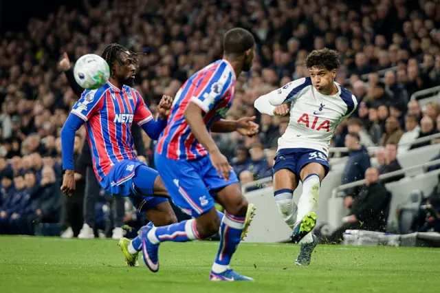 Souza of Tottenham Hotspur in action