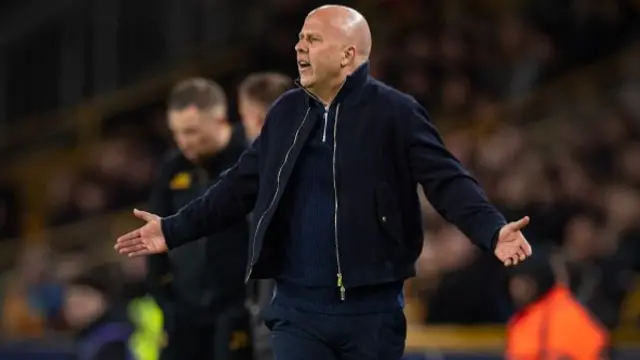 Liverpool manager Arne Slot reacts