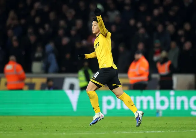 Hwang Hee-chan celebrates