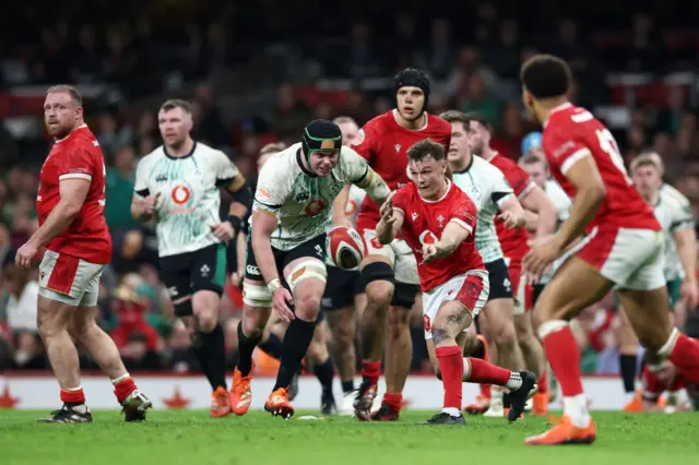 James Ryan attempts to make a tackle