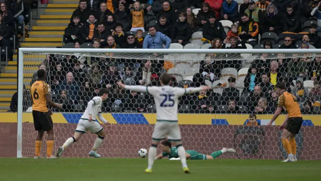 Mihailo Ivanovic scores for Millwall