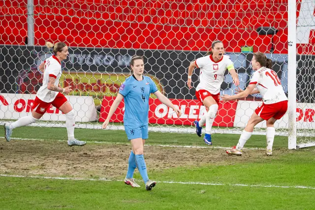 Ewa Pajor celebrates