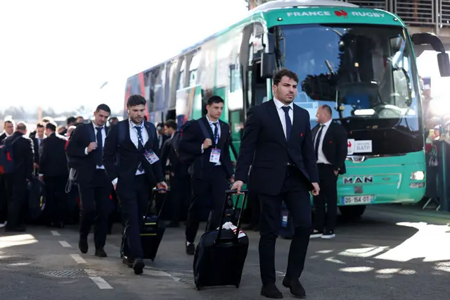 France players arrive at Murrayfield