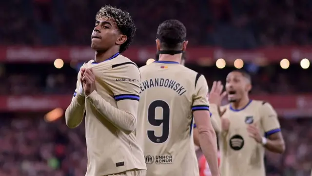 Lamine Yamal of FC Barcelona celebrates 0-1