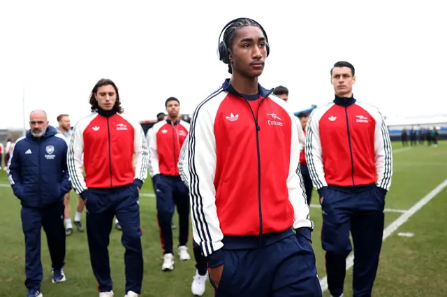 Arsenal team arrive at Mansfield Town