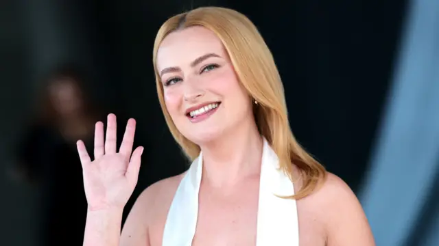 Amelia Dimoldenberg