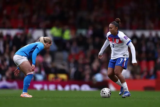 Lauren James of England runs with the ball during the 2027 FIFA Women's World Cup Qualifier between England and Iceland at City Ground on March 07, 2026 in Nottingham.