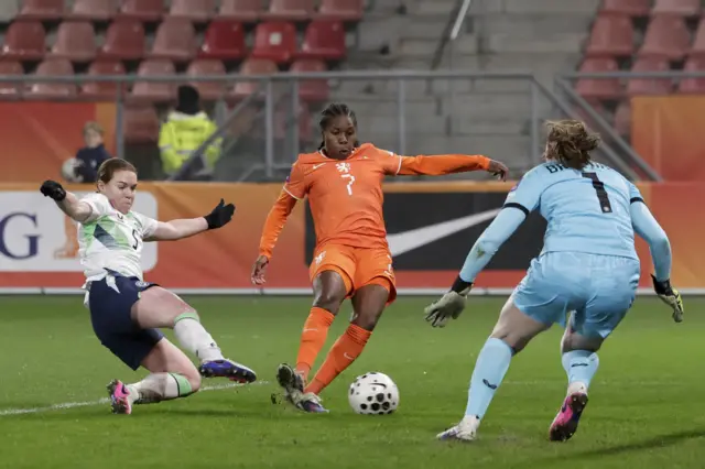 Beerensteyn opens the scoring for the Netherlands