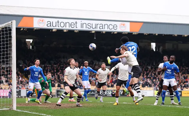 Eliezer Mayenda of Sunderland misses a headed chance