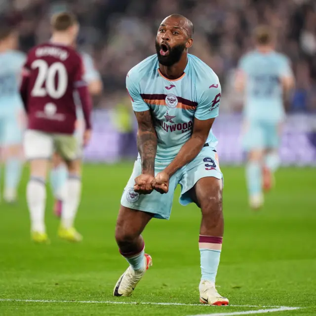 Thiago celebrates his equaliser