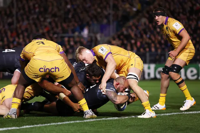 Tom Dunn scores